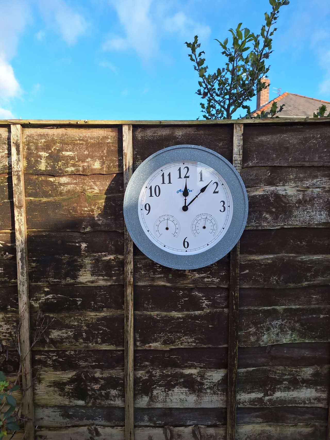 50cm Indoor/Outdoor Faux Concrete Finish Waterproof Wall Clock, with Thermometer and Hygrometer.